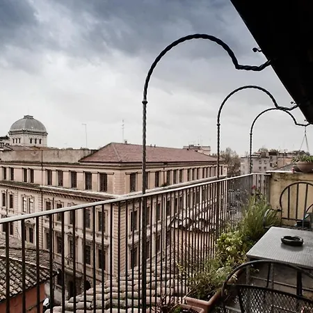 Rent In - Teatro Marcello * ローマ
